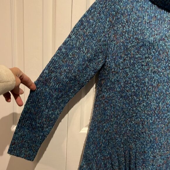 Tabi Blue‎ Turtleneck Asymmetrical Sweater Size S - Picture 4 of 10
